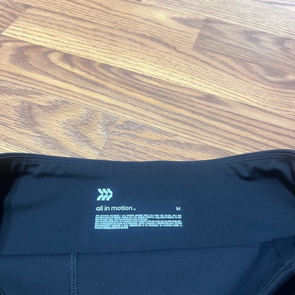 Women’s M Black High Rise Athletic Shorts All in Motion Fitness - Picture 2 of 3